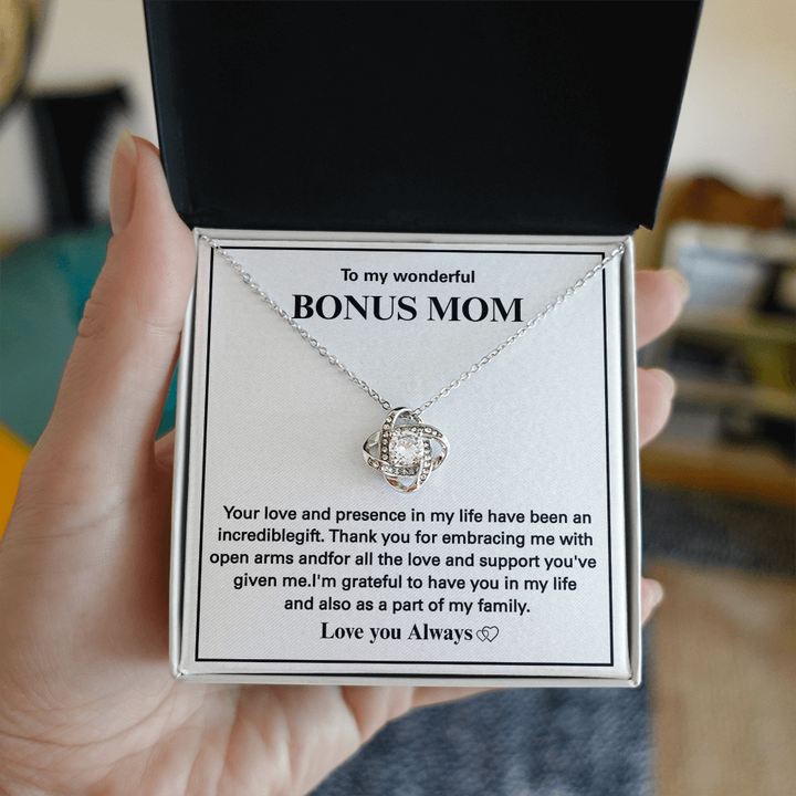 Bonus Mom Necklace Gift Message Box