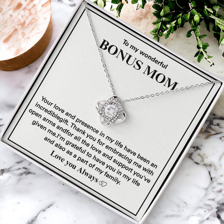 Bonus Mom Necklace Gift Message Box