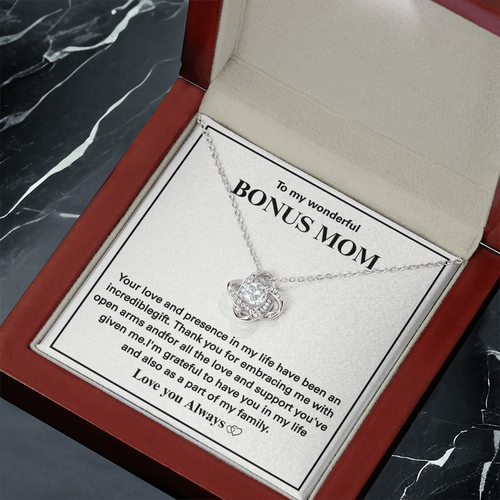 Bonus Mom Necklace Gift Message Box